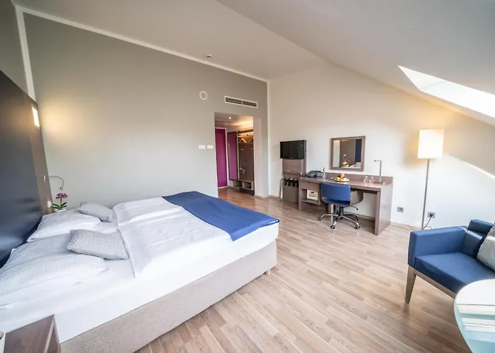 Orangerie Hotel 4*