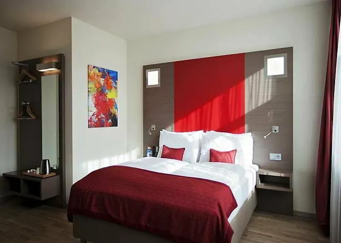 Orangerie Hotel 4*